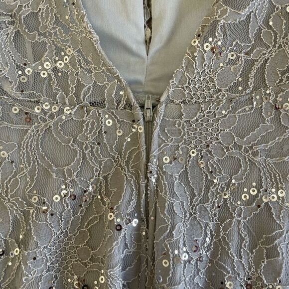 B. Darlin Long Semi Formal Dress Size 7/8 - Picture 4 of 9